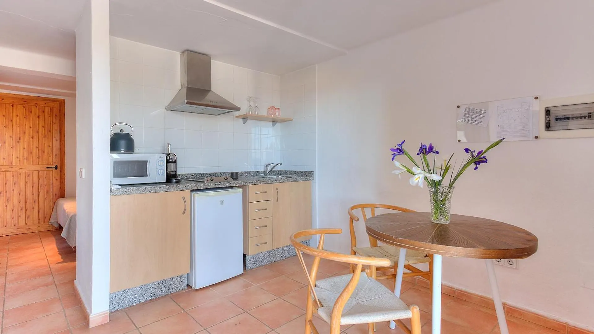 Apartmentos Nort Portinatx 2*,