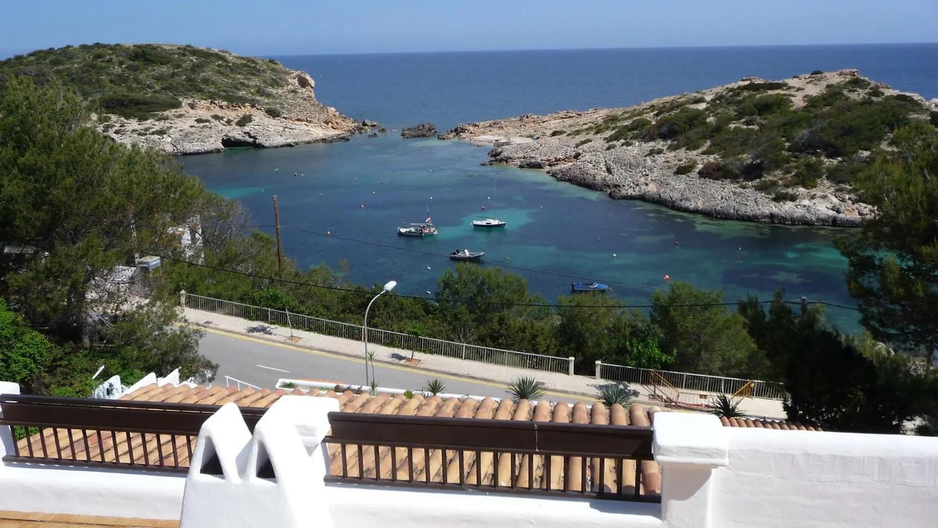 Apartmentos Nort Portinatx Aparthotel
