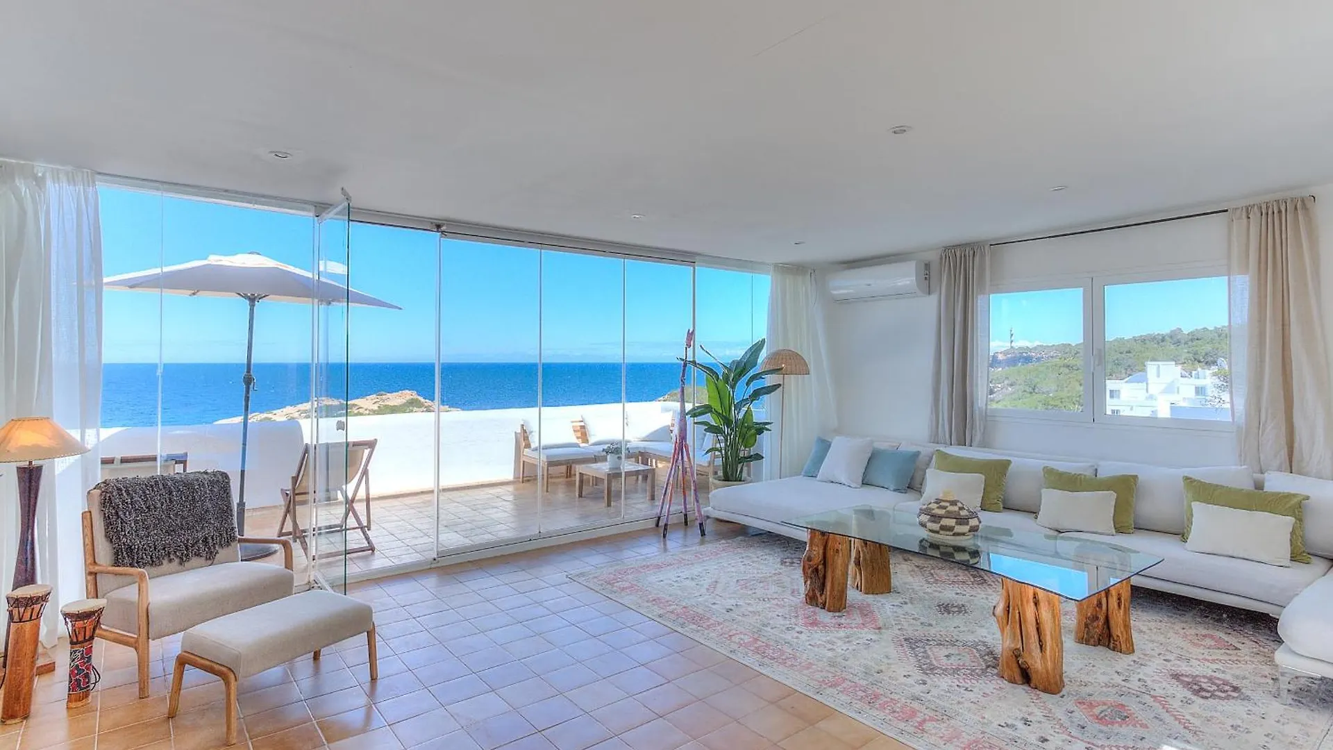 Apartmentos Nort Portinatx Aparthotel